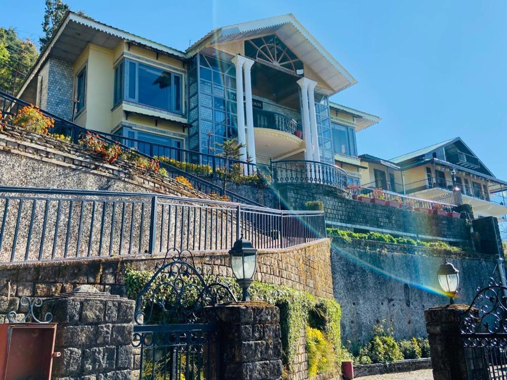 The Horizon Villa South Dharamshala Esterno foto